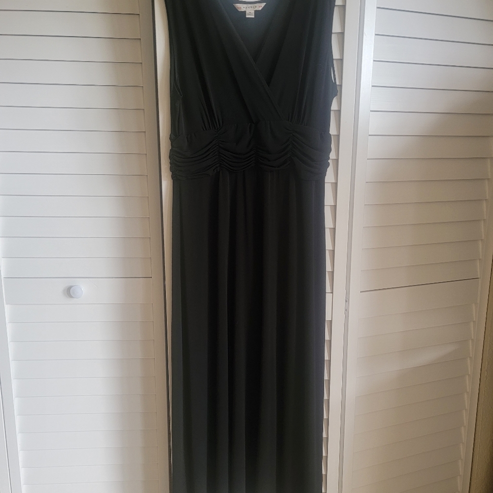 Black evening gown - classic